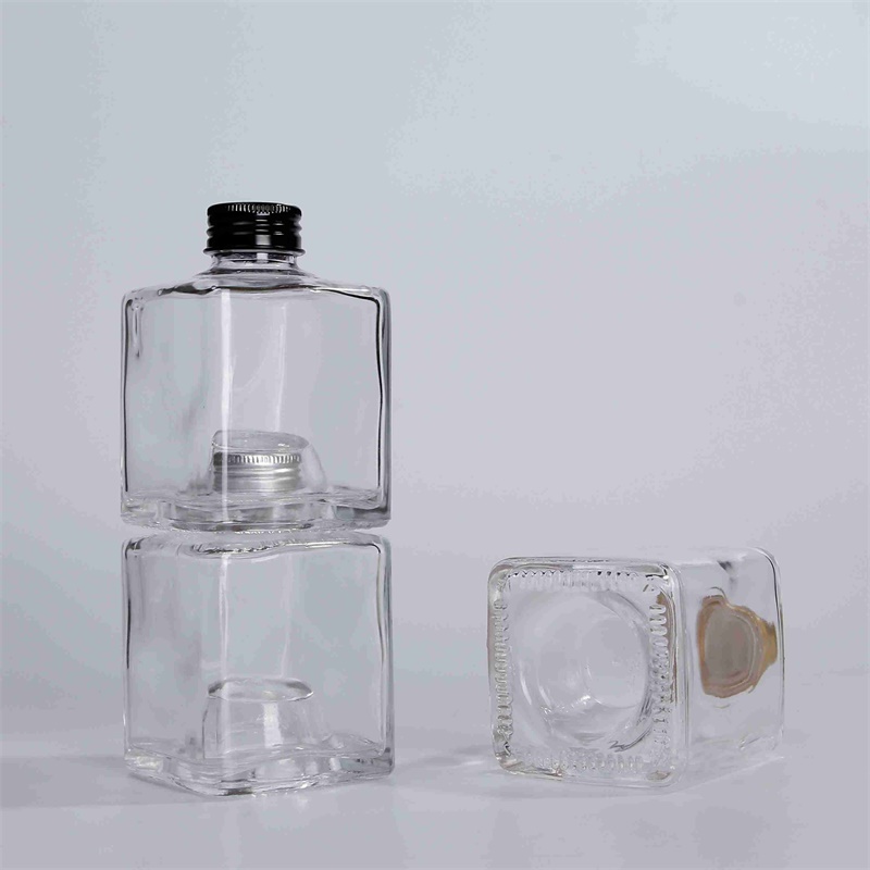 Travel Bottle with Storage Compartment Heavy Glass / 2021new Design Glass Wine Bottle Storage Bottles & Jars Screw Metal Lid