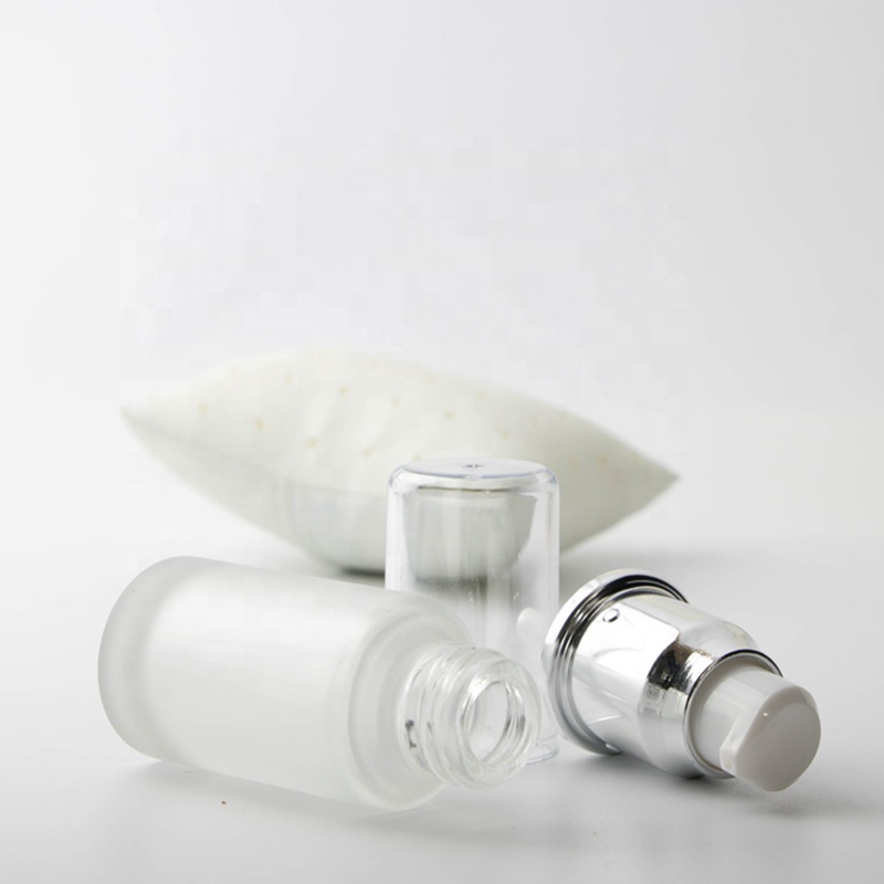 Trending products 20ml luxury airless lotion pump 30ml frosted lotion gel glass bottle