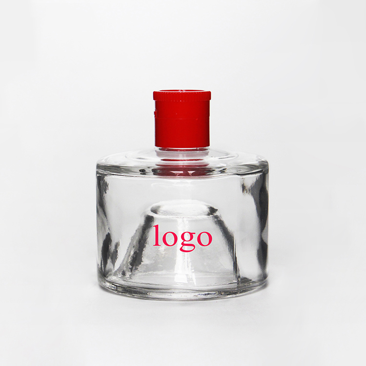 Unique Bottles 250ml Stackable Empty Liquor  Glass Bottles for Vodka Whisky with Screw Lid