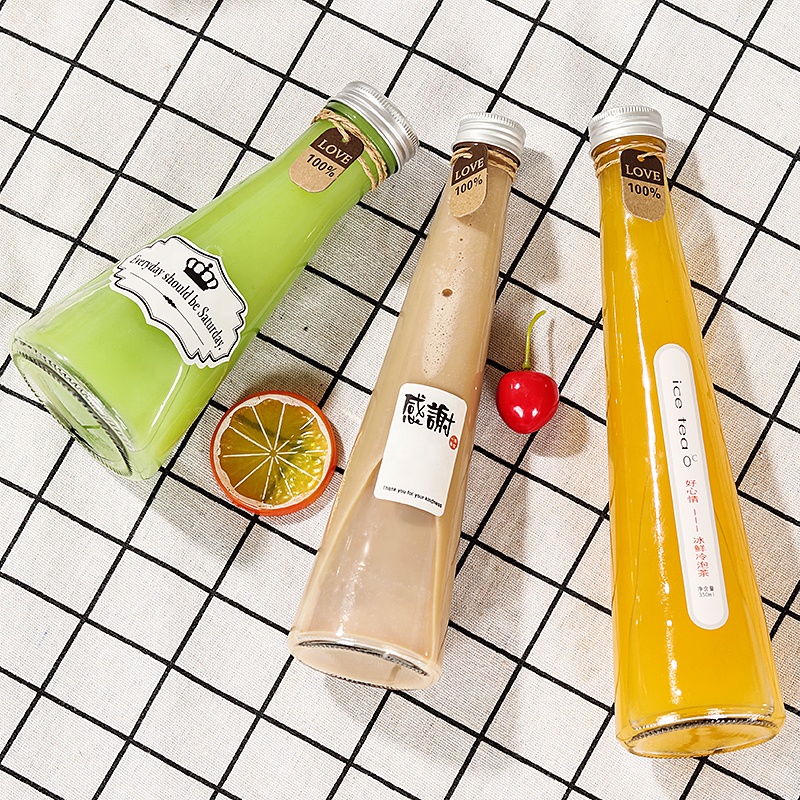 Unique Bulk Empty Elegant Cold Pressing Juice Fresh Juice Pyramid Glass Milk Tea Juice Bottle