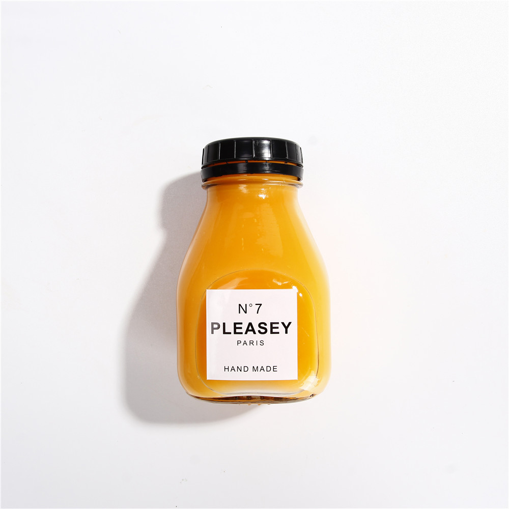 Unique Clear Square Empty Ice Tea / Juice Bottles Glass 300ml With Screw Cap