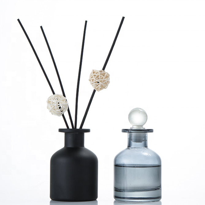 Unique Design 150ml / 250ml Luxury Matte Black Reed Diffuser Glass Bottle Aromatherapy Bottle