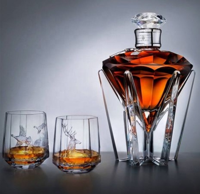 Unique Luxury 500ml 700ml Diamond Shape Vodka Whiskey Liquor Wine Glass Bottle