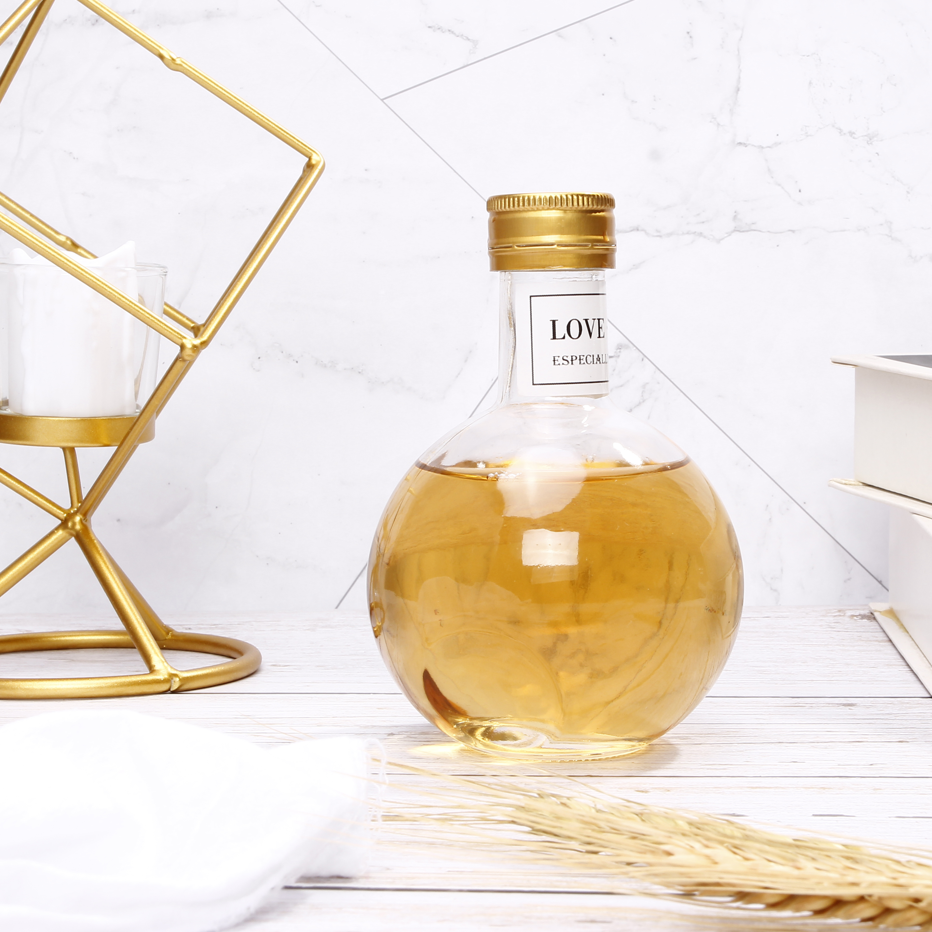 Unique Shape Liquor Bottle Beverage Juice Cider Glass Bottle With Metal Lid