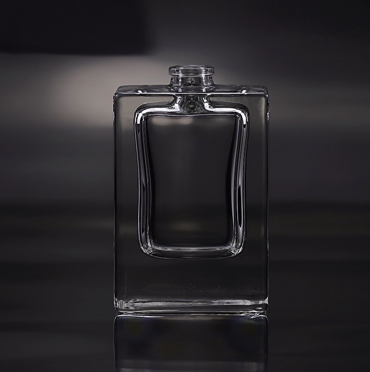 Unique shape new design 50ml perfume glass bottle spray pump