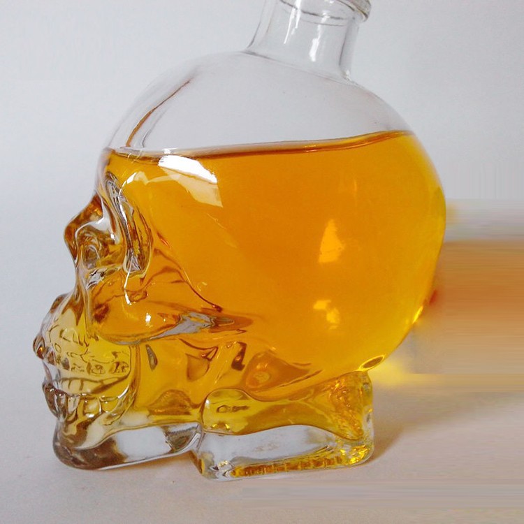 Unparalleled skull shape clear glass liquor bottles 140ml/400ml/750ml vodka brandy whisky good spirit bottles with cork
