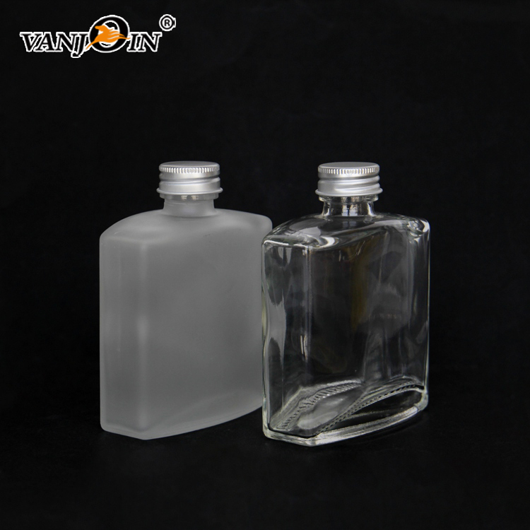 Vanjoin 100ml 200ml 250ML Flat Glass Bottle Cold Drip/ Brew Coffee Hip Flask Glass Bottles with Logo Printing and Metal Lid