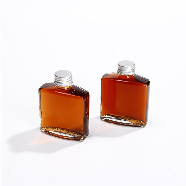 Vanjoin 200ml Flat Square Clear Wine Glass Bottle Flask Glass Bottles with Logo Printing and Metal Lid
