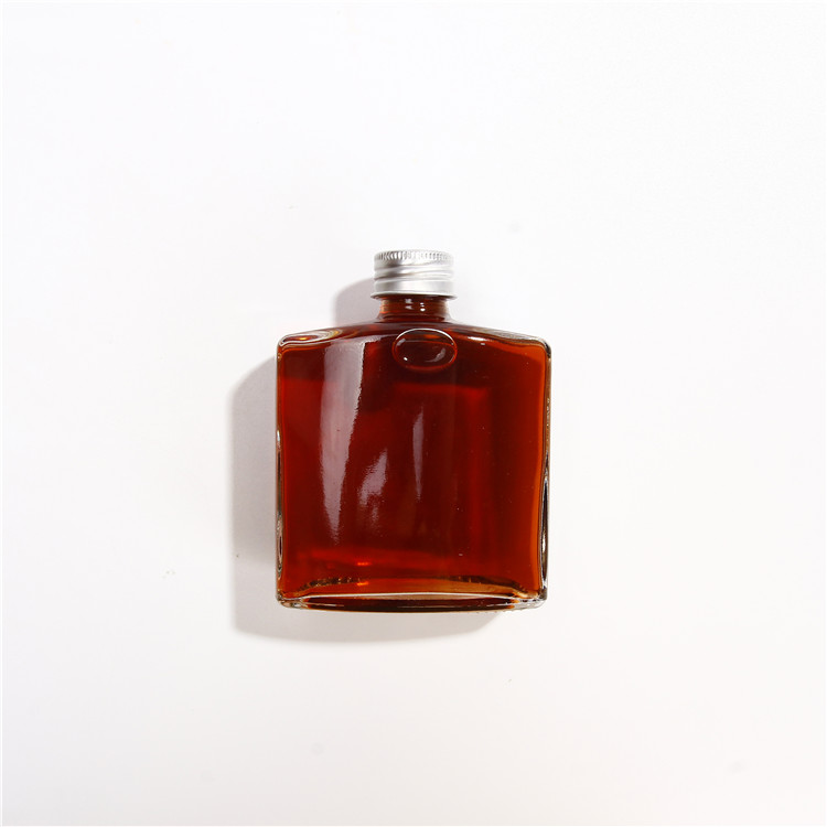Vanjoin 200ml Flat Square Clear Wine Glass Bottle Flask Glass Bottles with Logo Printing and Metal Lid