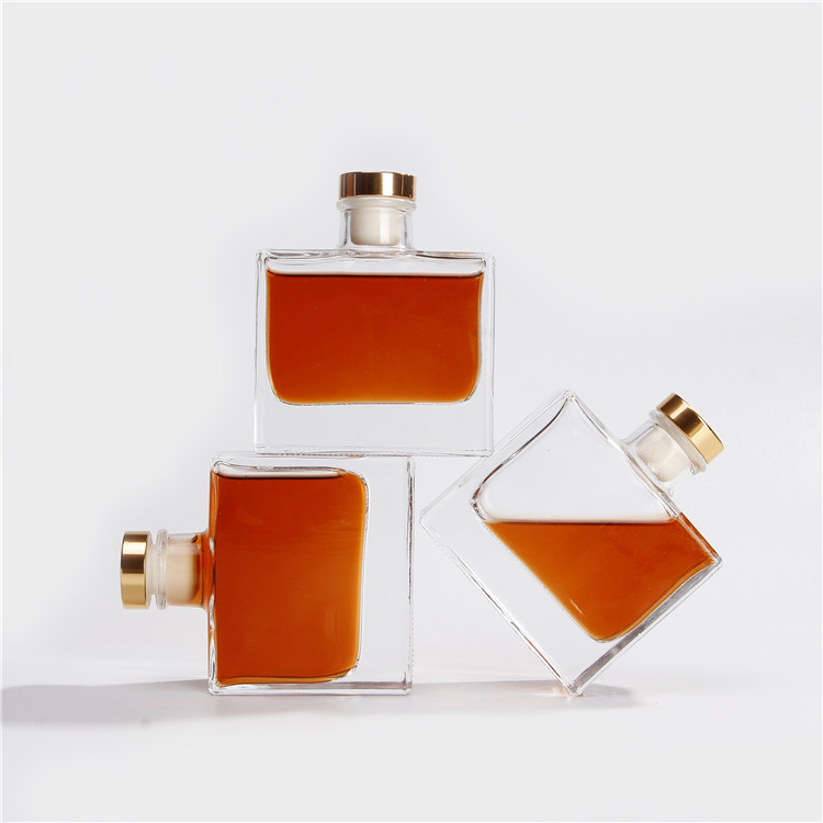 Vanjoin 200ml Short Glass Bottles Thick Clear Whisky Tequila Rakija Drink Flat Square Liquor Glass Bottle With Stopper Cork