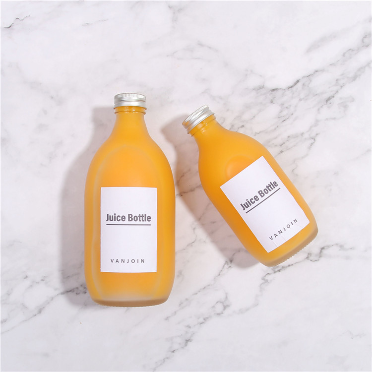 Vanjoin 2021 Beverage Bottles 250ml 300ml 350ml 500ml Frosted Clear Glass Soft Drink Bottle With Screw Aluminum Cap