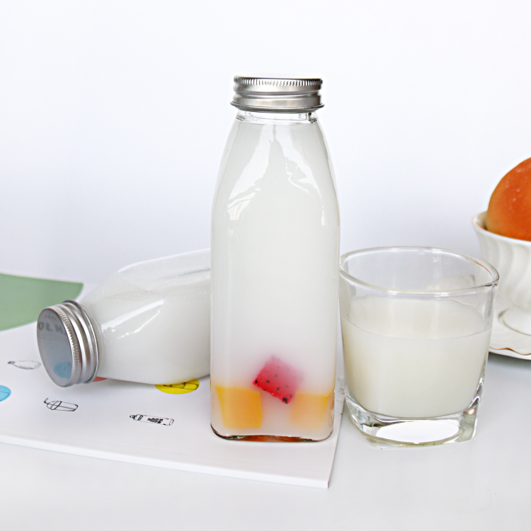 Vanjoin Cold Pressed Juice Bottle 500ml 16oz Clear Empty French Square Glass Bottle With Metal Screw Cap