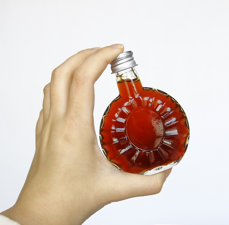 Vanjoin Small Liquor Bottle 1 oz 30 ml 2 oz 60 ml Mini Shot Pressed Sip Drink Juice Glass Bottles with Screw Lid