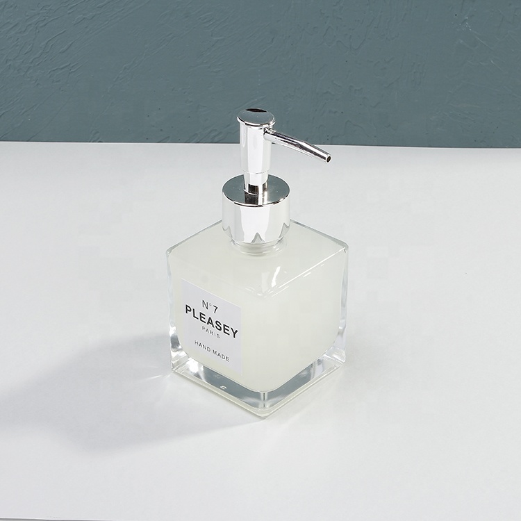 Vanjoin Square Soap Bottles 200ml Refillable Glass Hand Washing Lotion Bottle With Pump Cap