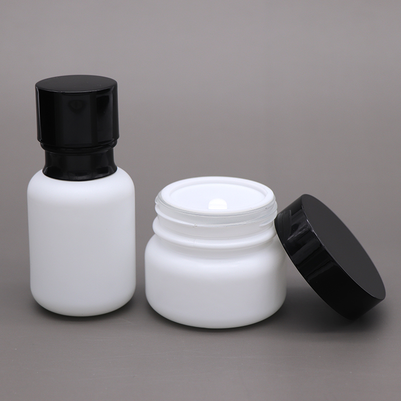 White 50g 50ml 110ml 150ml Wholesale Skin Care Cream Bottles And Jars With Black Lid