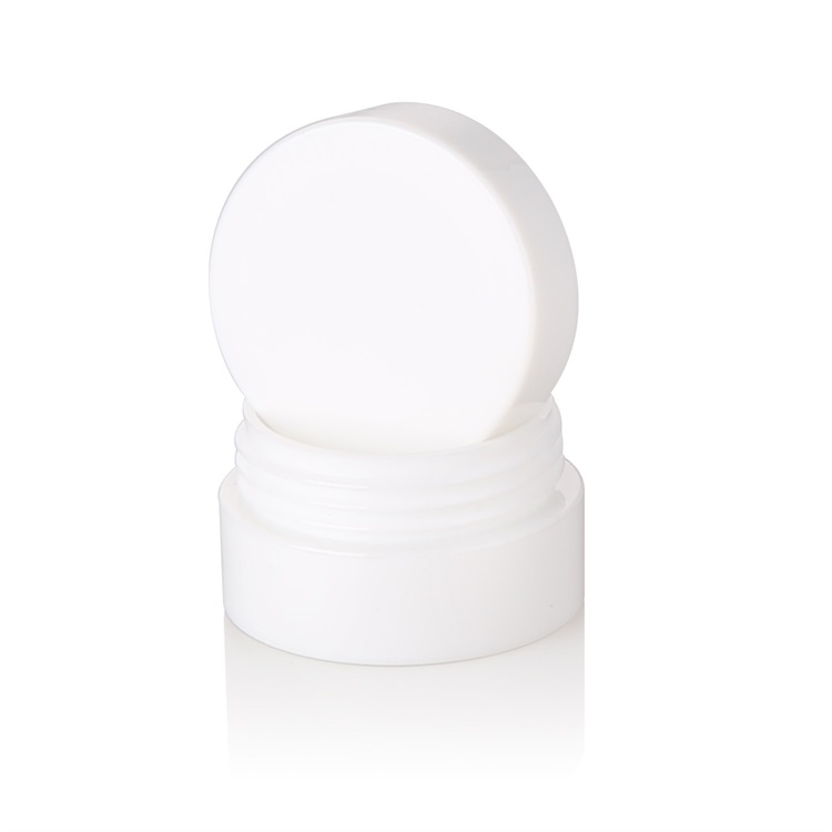 White glass cosmetic packaging 15g 30g 50g jars glass wholesale glass jar with twist off lids