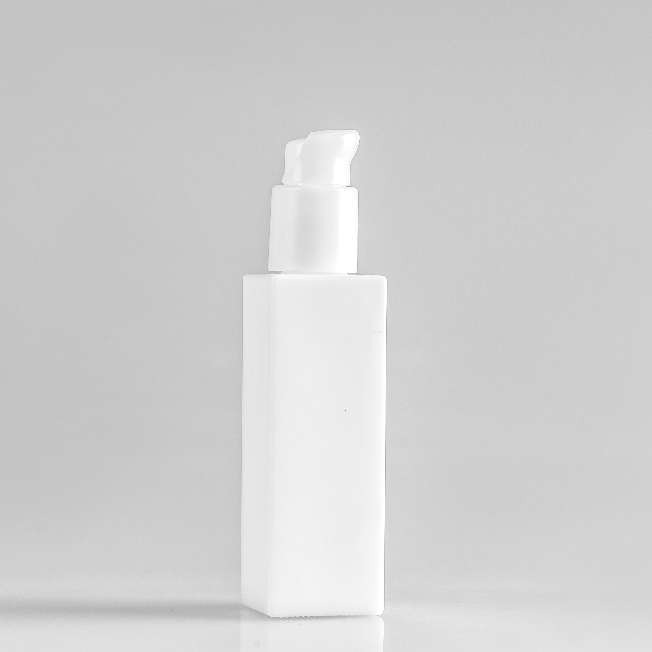 White opal square glass lotion bottle with pump or screw cap for skincare cosmetic packaging