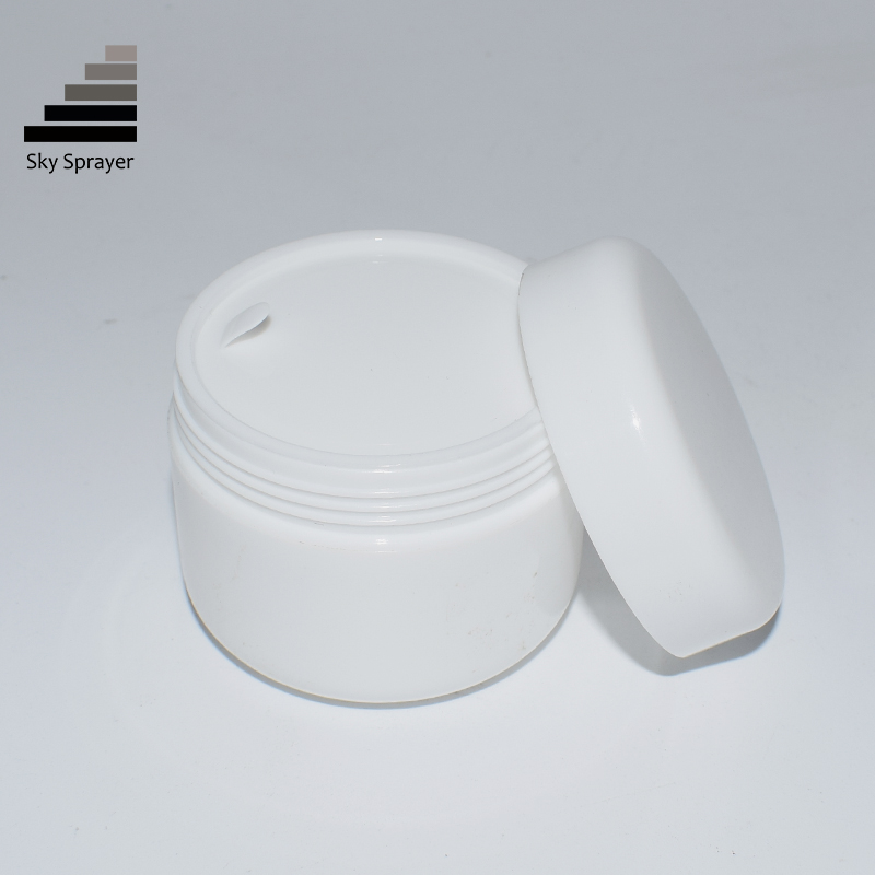 White screw plastic cans for cosmetic containers