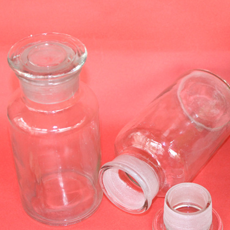 White wide mouth jar 60ml sealed small vials