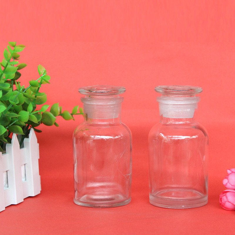 White wide mouth jar 60ml sealed small vials