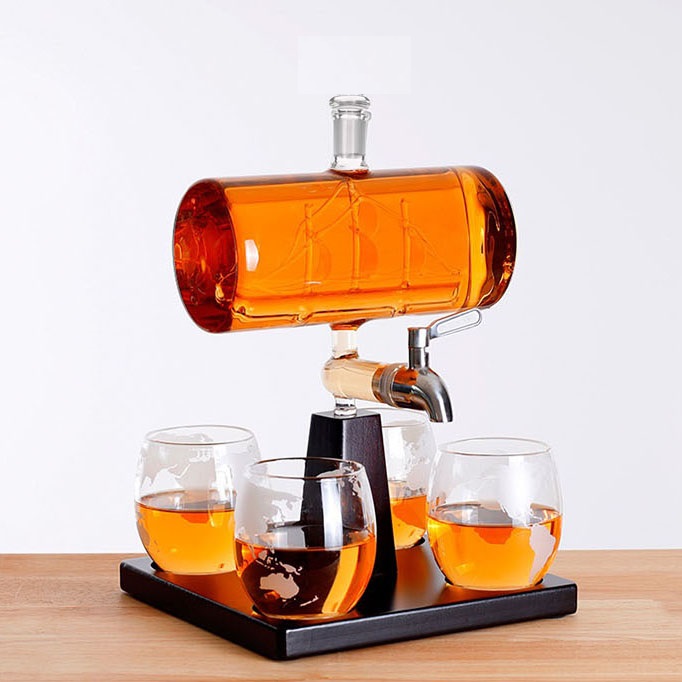 Wholesale 1000ml Sailing Boat Whiskey Decanter Set with Wooden Base Liquor Dispenser for Liquor, Bourbon, Vodka