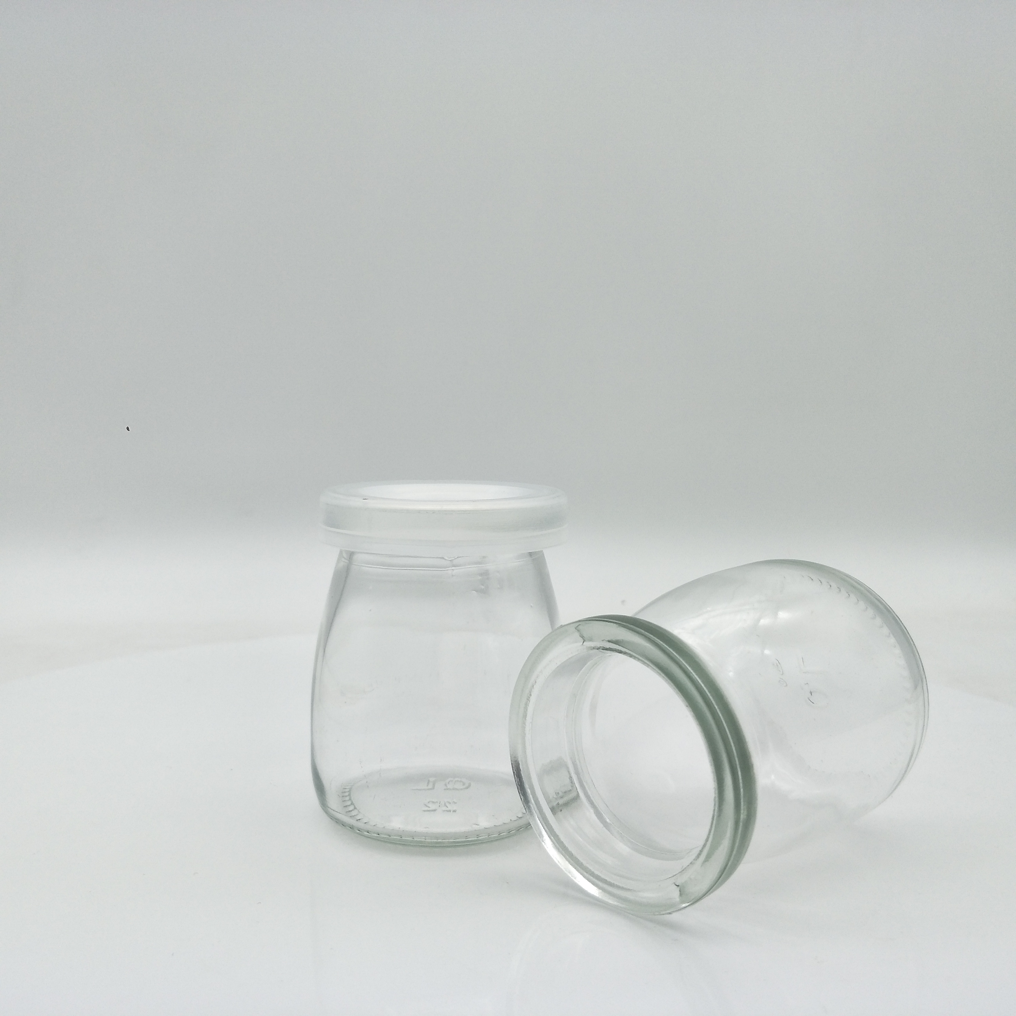 Wholesale 100ml 150ml 200ml Clear Round Empty Milk Pudding Bottle Yogurt Glass Jars