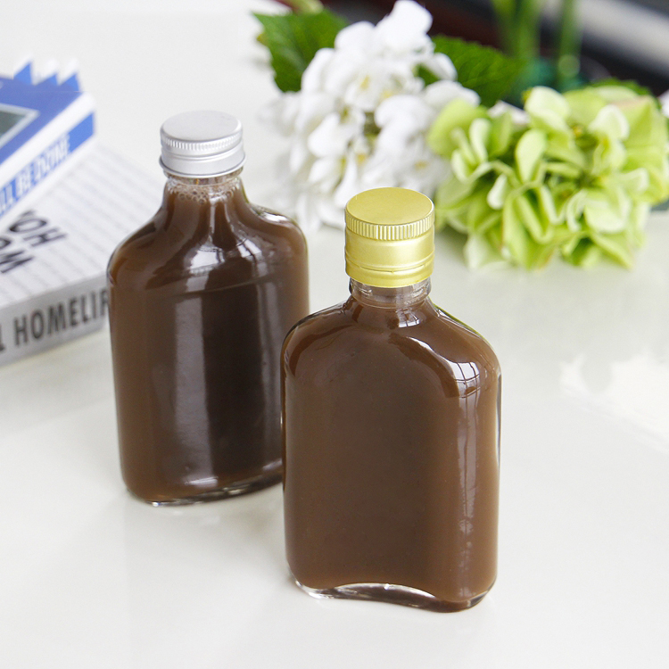 Wholesale 100ml 200ml 250ml Flat Glass Hip Flask Cold Brew Coffee Beverage Bottle With Screw Cap Logo Printing