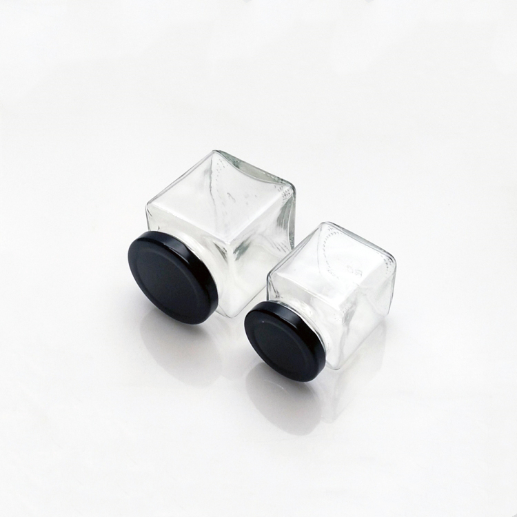 Wholesale 100ml 200ml square glass storage jar with sealed metal lid for honey jam cookies