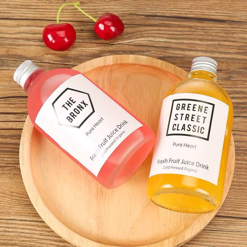 Wholesale 100ml 280 ml 350 ml 500ml Transparent or Matte New style glass Beverage Juice drink bottle