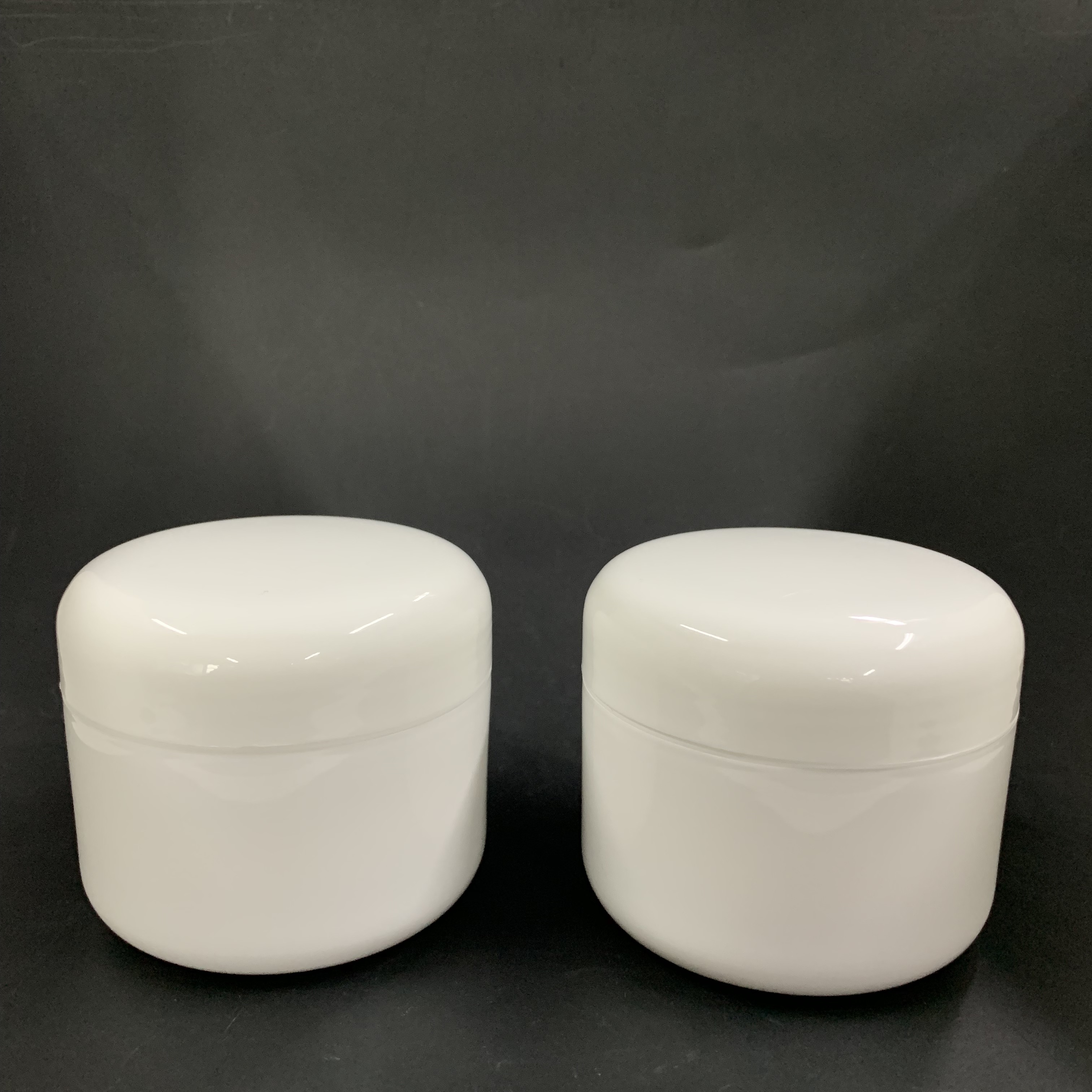 Wholesale 120g White Round Double Wall PP Face Cream Jar Cosmetic Container With Plastic Dome Unlined Cap