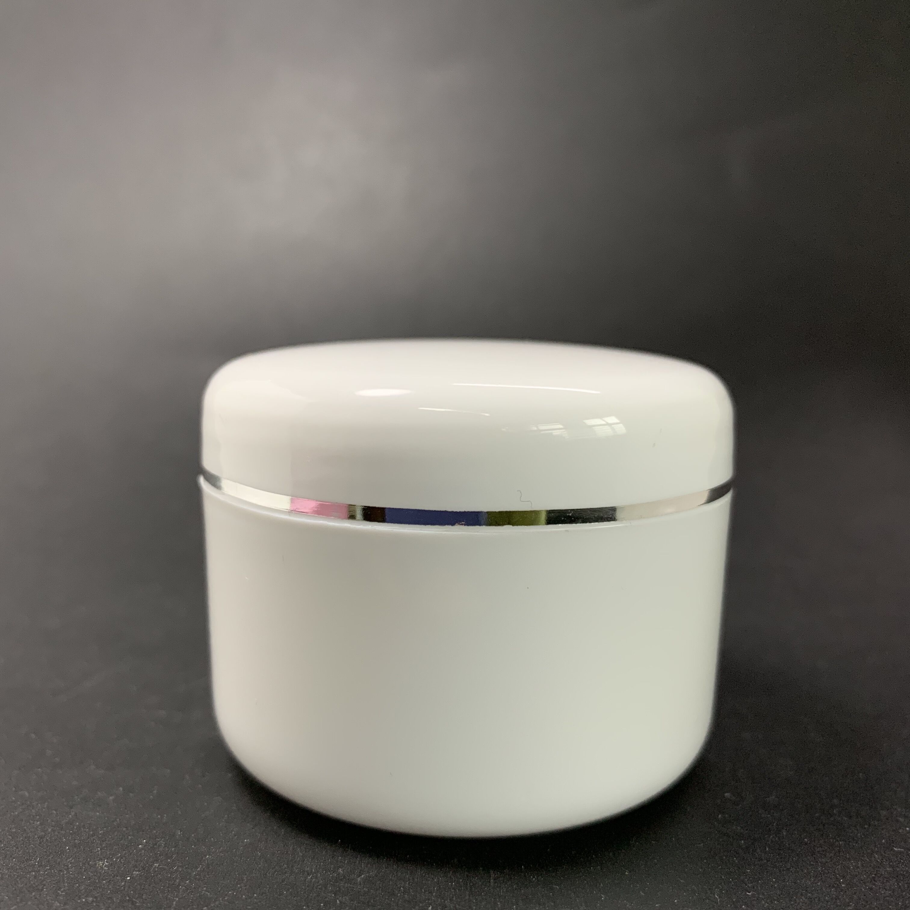 Wholesale 120g White Round Double Wall PP Face Cream Jar Cosmetic Container With Plastic Dome Unlined Cap