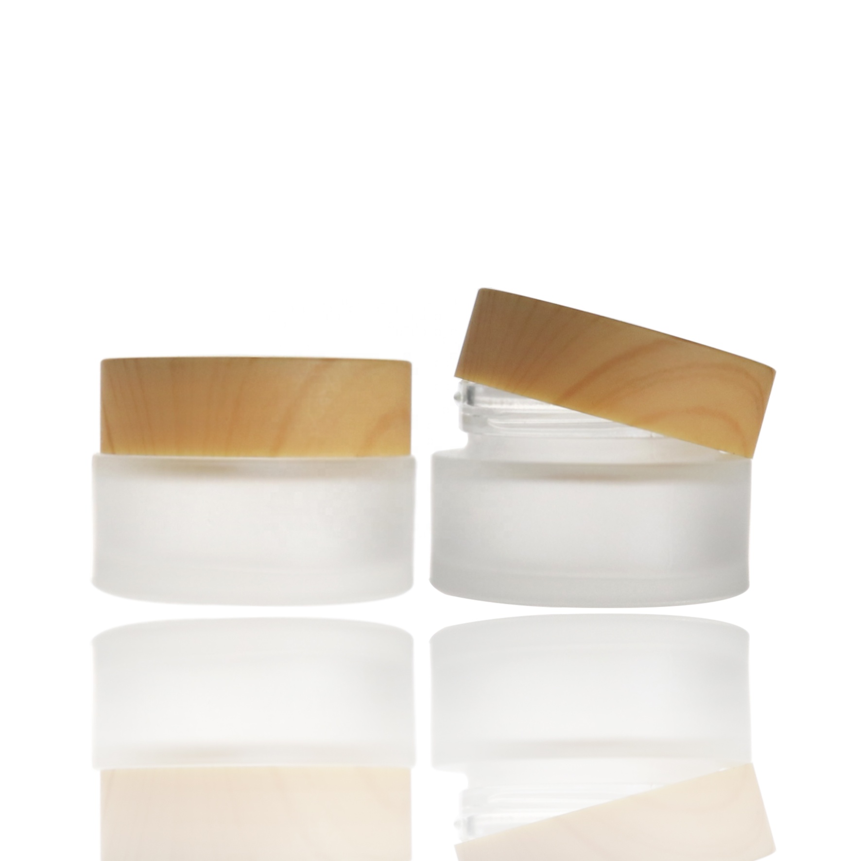Wholesale 15 g frosted white glass bamboo cosmetic jar