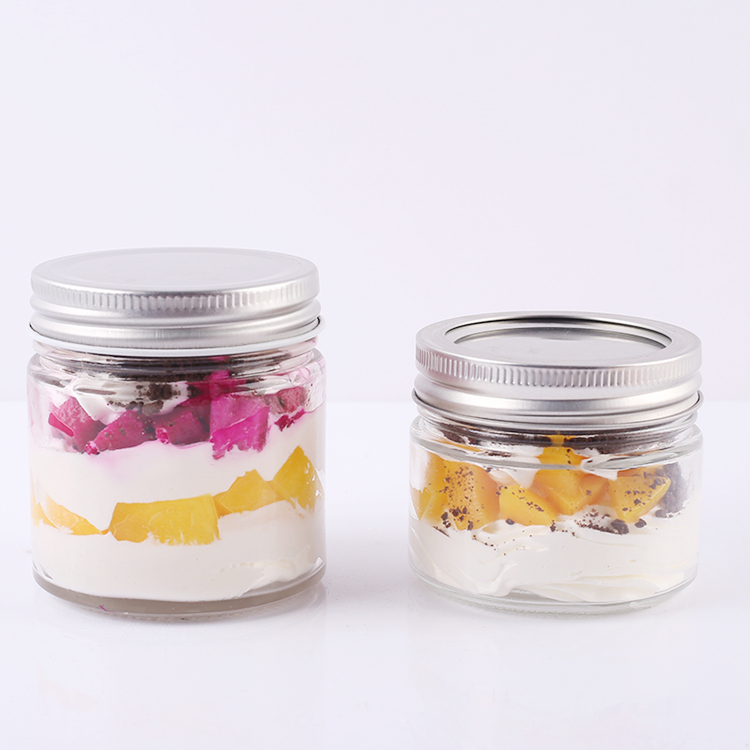 Wholesale 150ml 200ml clear round glass jar with metal lid for jam caviar honey cheese cake dessert