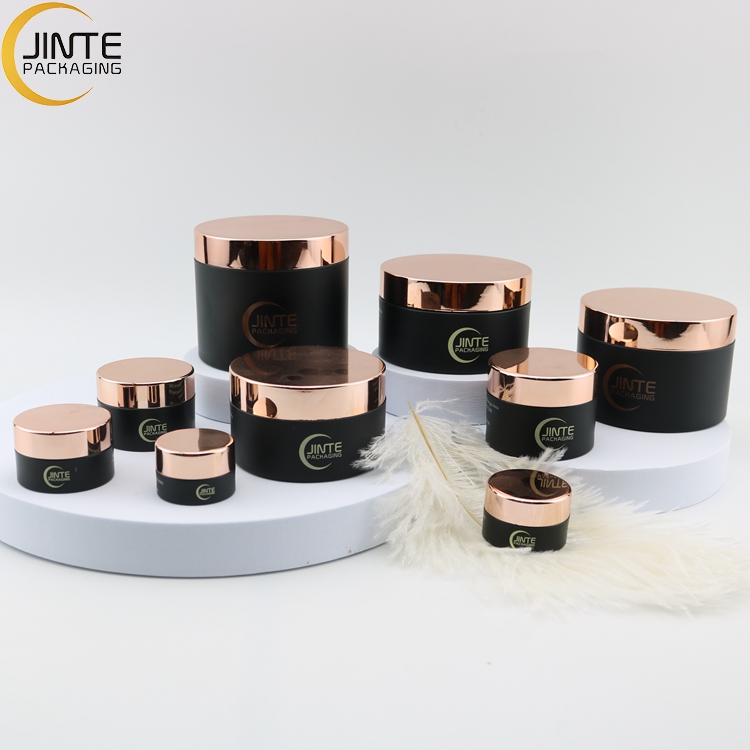 Wholesale 1oz 2oz 4oz 6oz 8oz PETG Plastic Jars Good design Frosted body with matte black lids for Skin care Cosmetics