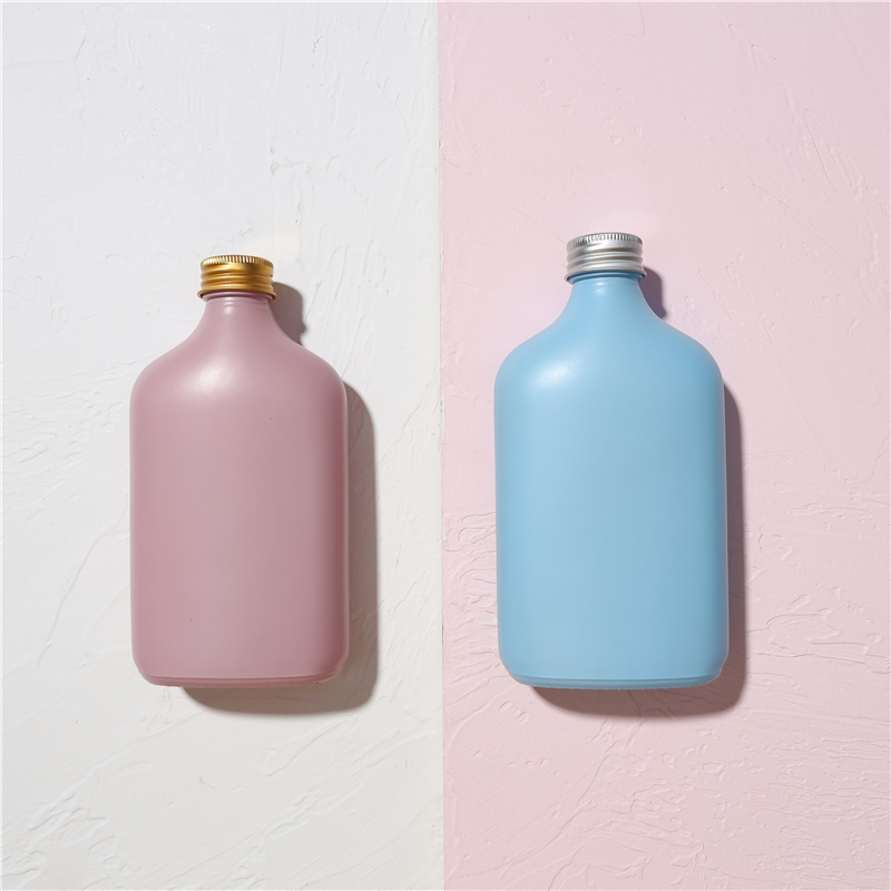 Wholesale 200ml Colorful Flat Flask Glass Bottle For Wine Glass With Gold Or Silver Screw Lids