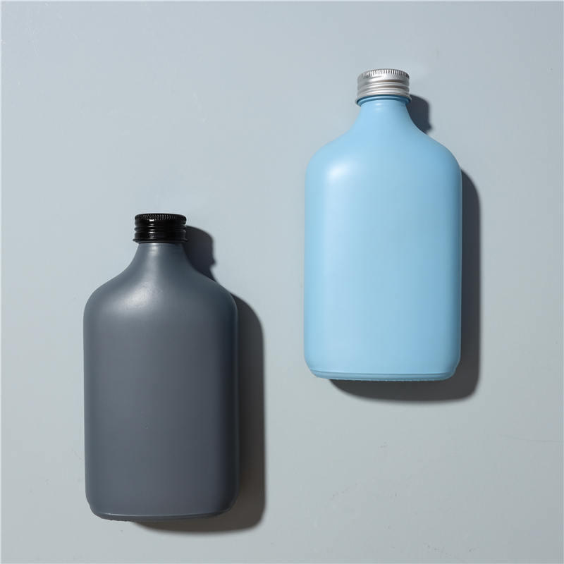 Wholesale 200ml Colorful Flat Flask Glass Bottle For Wine Glass With Gold Or Silver Screw Lids