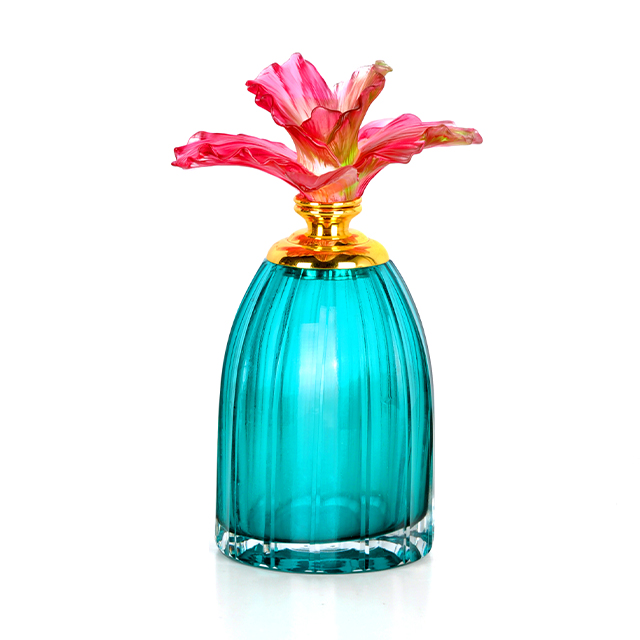 Wholesale 2021 new design luxurious prefume bottles