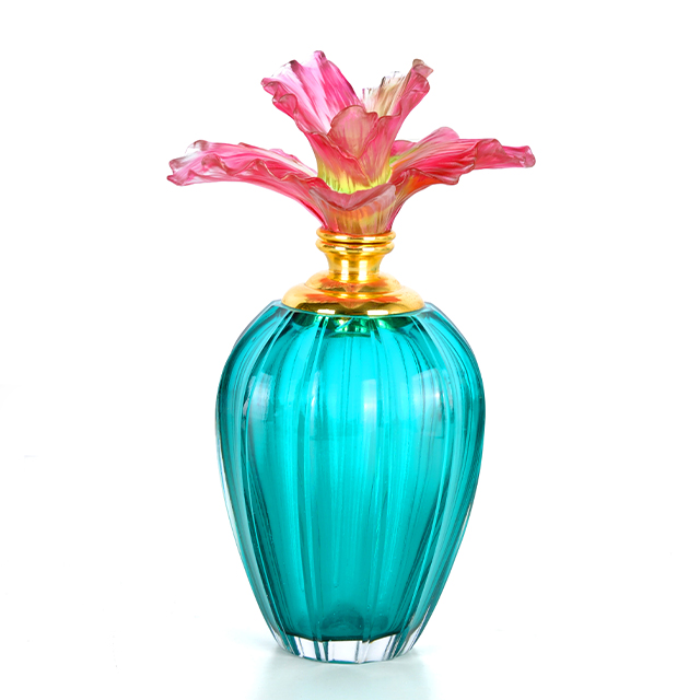 Wholesale 2021 new design luxurious prefume bottles