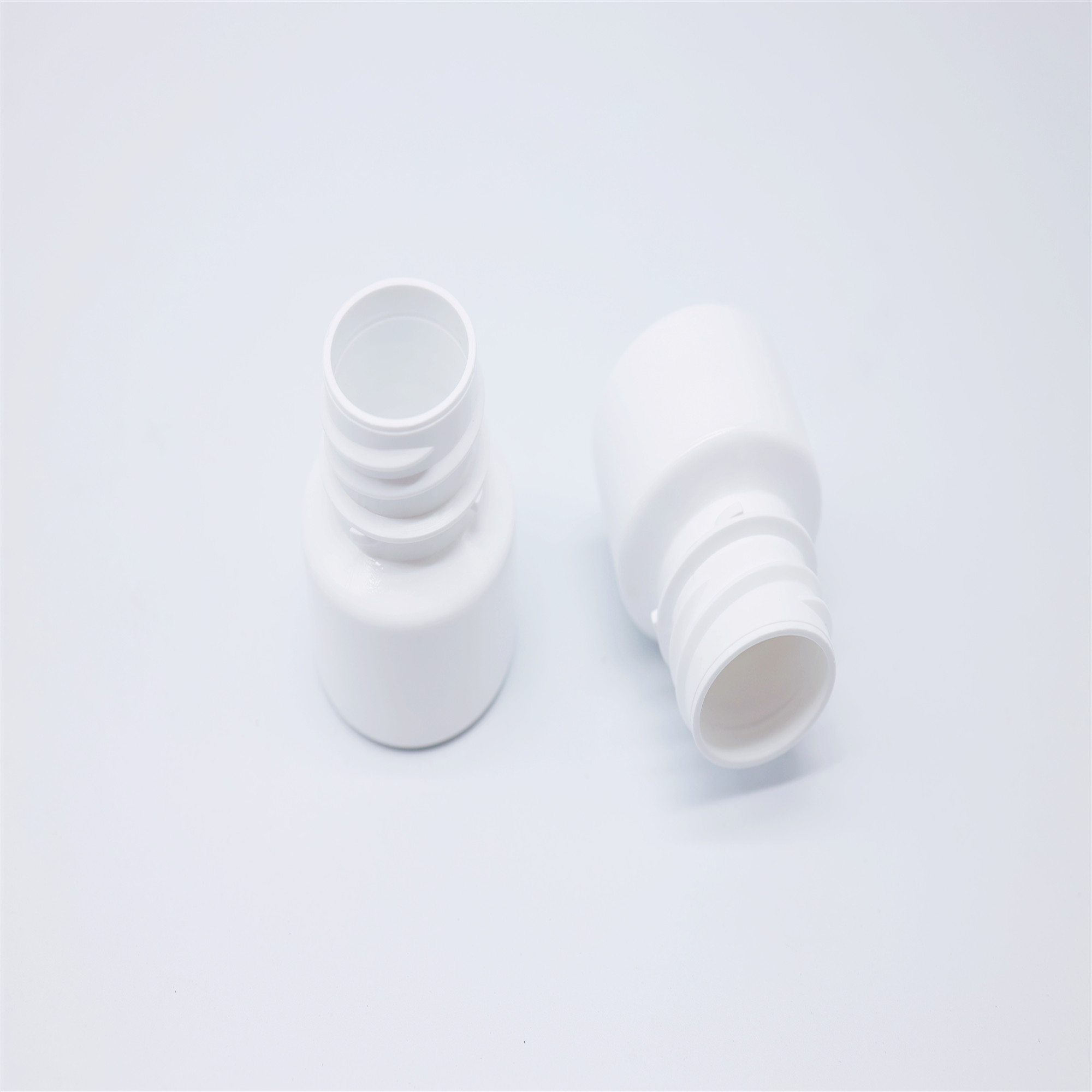 Wholesale 20ML mini plastic medicine bottle PE Empty container for pill tablets capsules