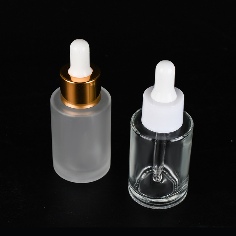Wholesale 20ml 30ml 50ml 100ml Clear amber frosted flat shoulder glass dropper bottle for essential oil