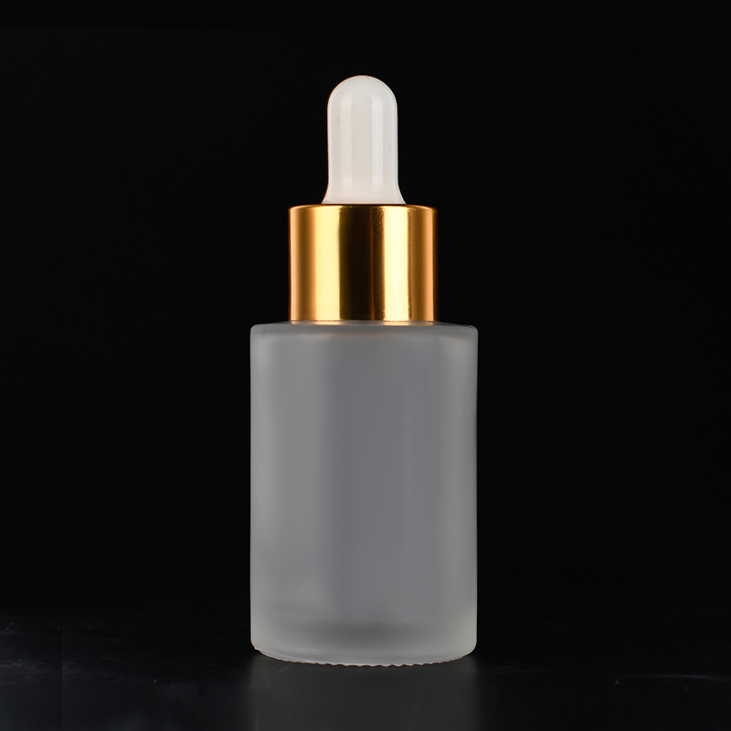 Wholesale 20ml 30ml 50ml 100ml Clear amber frosted flat shoulder glass dropper bottle for essential oil