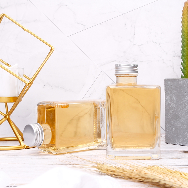 Wholesale 250ml Flat Glass Liquor Bottle With Aluminium Screw Sealing Cap For Wine coffee Juice