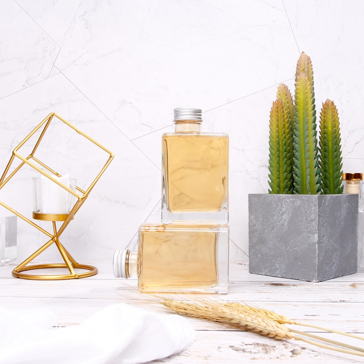 Wholesale 250ml Flat Glass Liquor Bottle With Aluminium Screw Sealing Cap For Wine coffee Juice