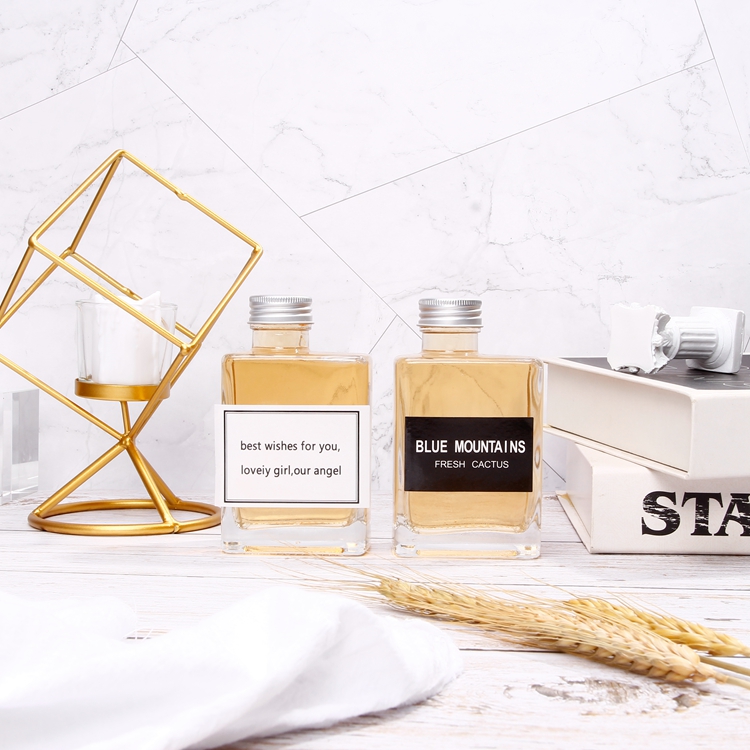 Wholesale 250ml Flat Glass Liquor Bottle With Aluminium Screw Sealing Cap For Wine coffee Juice