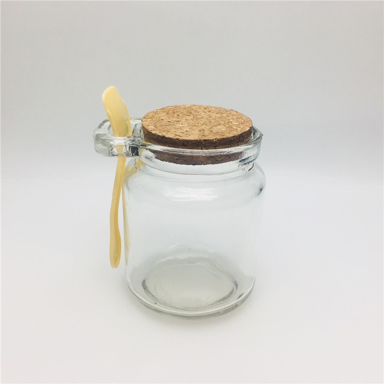 Wholesale 250ml glass jar with bamboo spoon and cork lid for spices Salt Seasonings