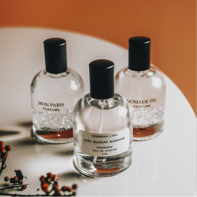 Wholesale 30ml 50ml round pump spray empty glass perfume bottle