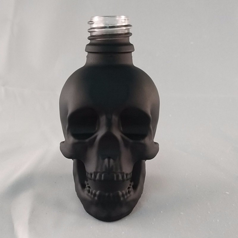 Wholesale 30ml/60ml/120ml Black Skull Empty Essential Oil Bottle with Dropper