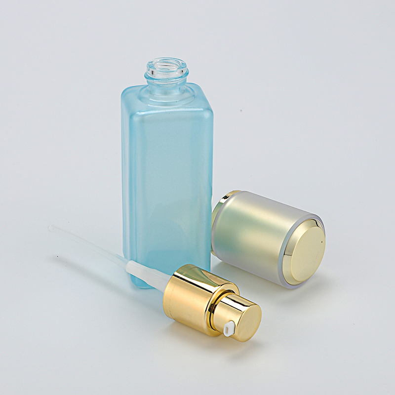 Wholesale 40ml 100ml 150ml 30g 50g Blue Square Cosmetic Packaging Cosmetic Glass Bottle Cream Jar with Gold Lid for Skin Care