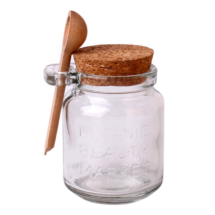Wholesale 4oz 120ml glass jar with wooden spoon and lid for spices salt seasonings