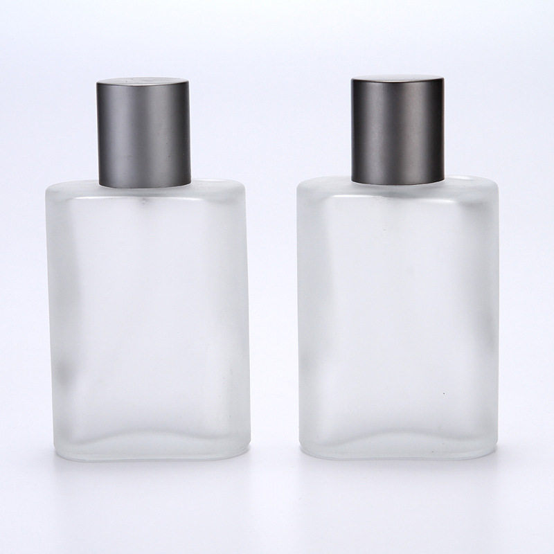 Wholesale 50 ml frosted empty glass perfume bottle with pump sprayer
